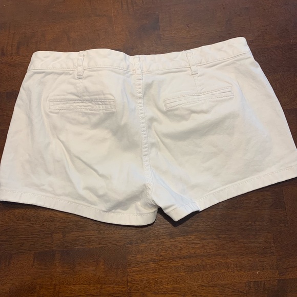 Express Shorts - Picture 3 of 3